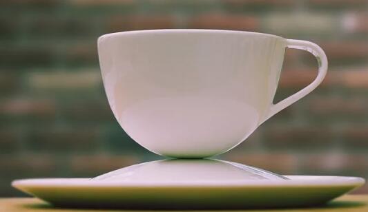 工業(yè)設(shè)計(jì)推薦:“重新設(shè)計(jì)口杯”