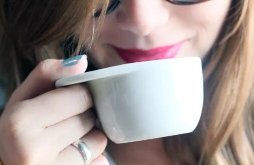 工業(yè)設(shè)計(jì)推薦:“重新設(shè)計(jì)口杯”