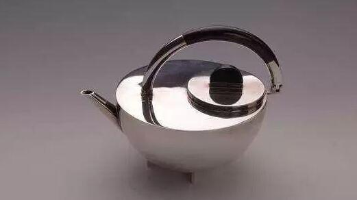 工業時代需要藝術美感 離不開工業設計